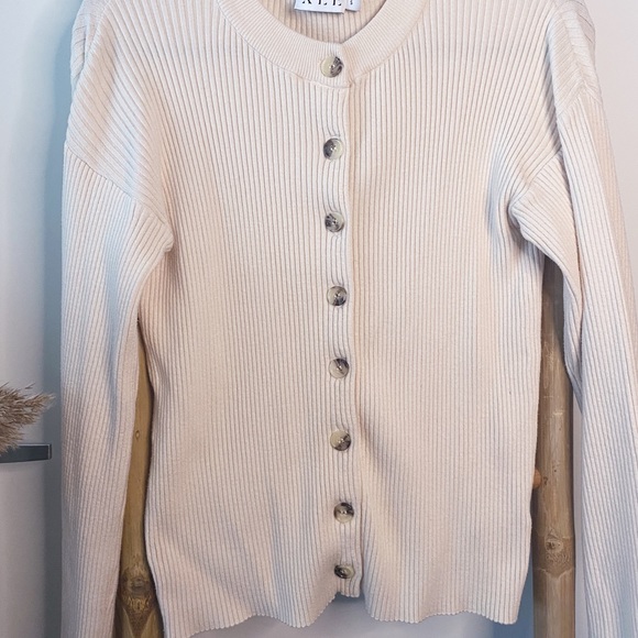 XLE Paige Comfy Rib Knitted Button Top - Picture 7 of 9